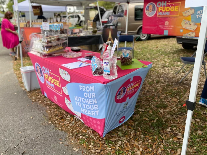 CustomShotGlassNow.com