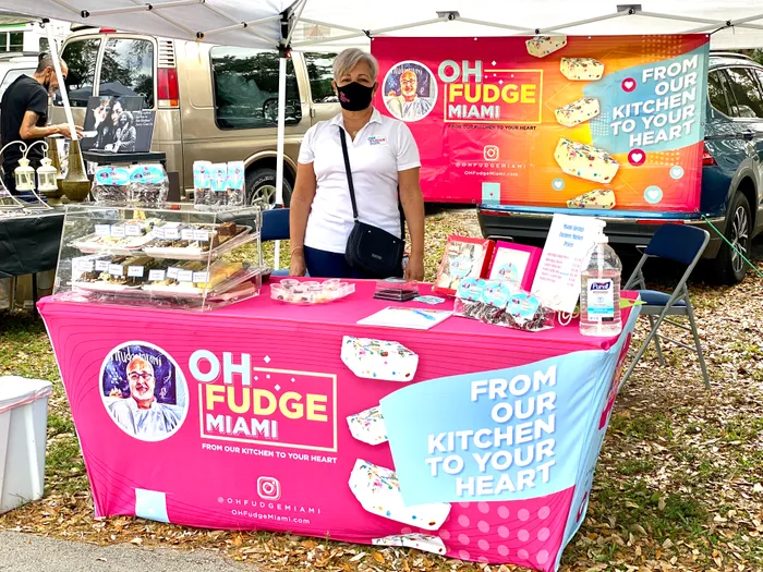 CustomShotGlassNow.com