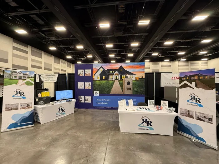 CustomShotGlassNow.com - Pop Up Straight Displays