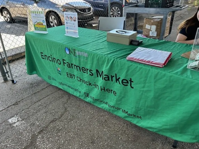 CustomShotGlassNow.com - Custom Rectangle Table Covers