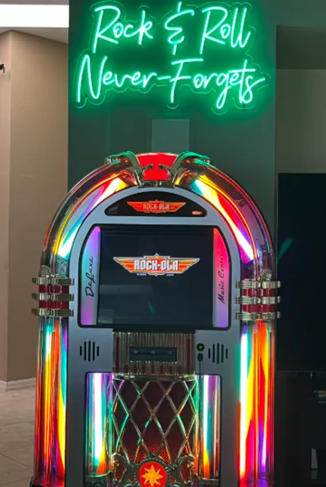 CustomShotGlassNow.com - Custom Neon Sign