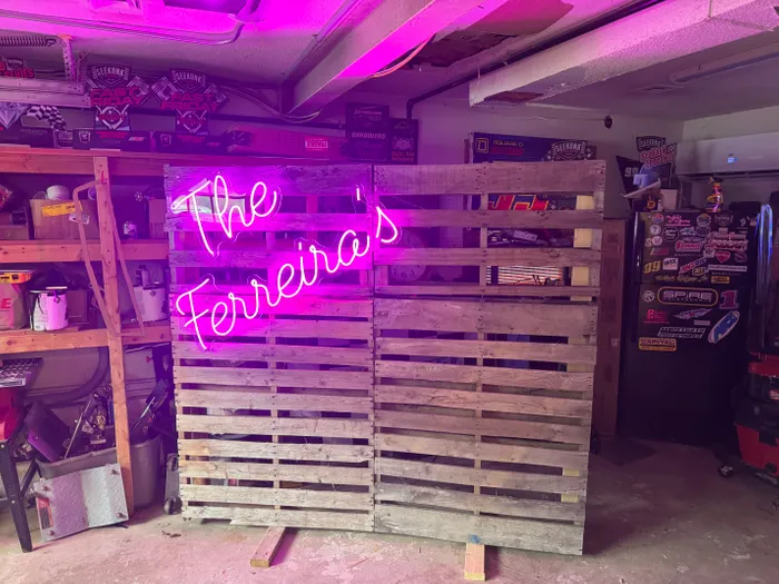 CustomShotGlassNow.com - Custom Neon Sign